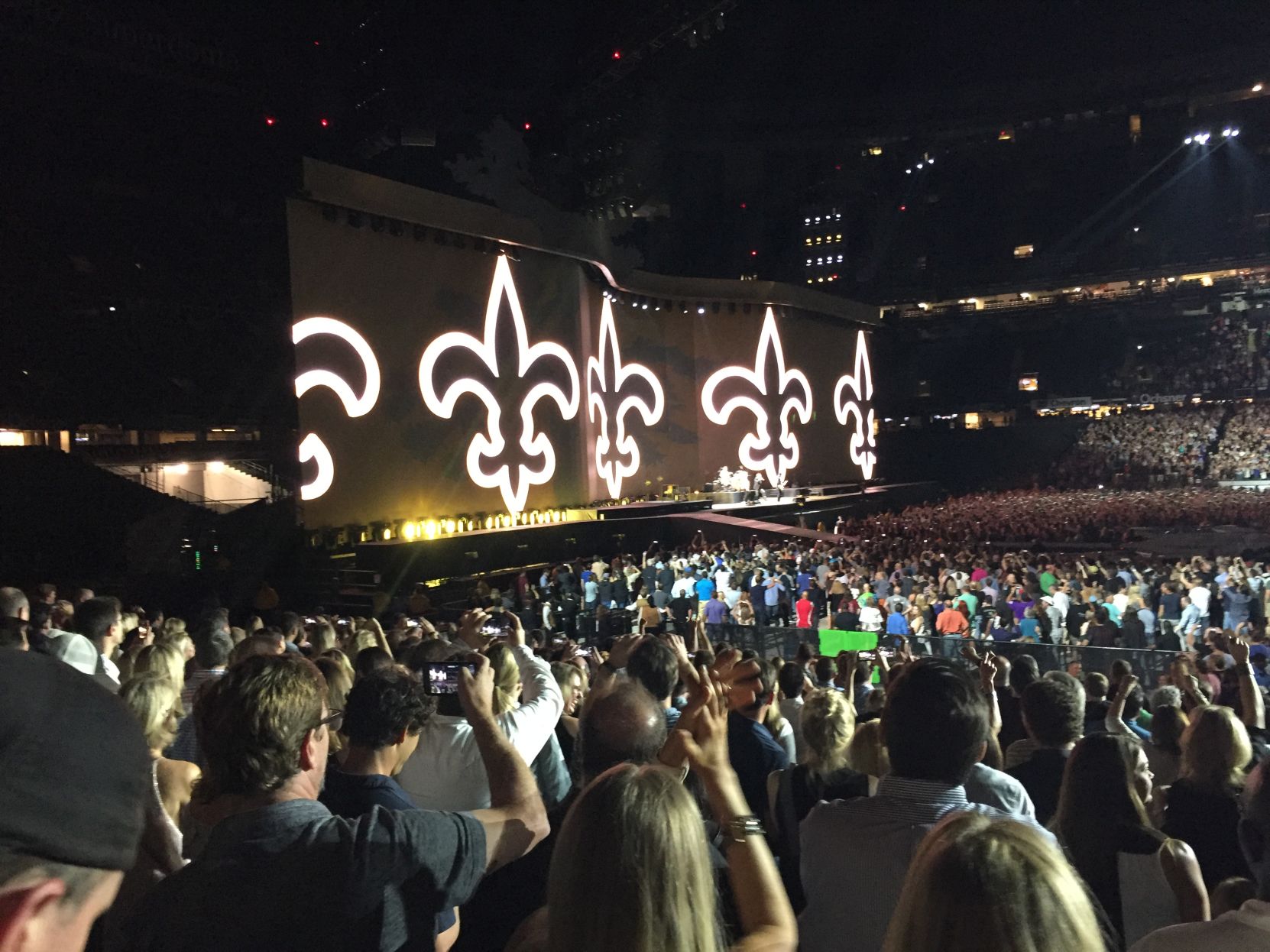 U2 superdome fleur de lis saints are coming